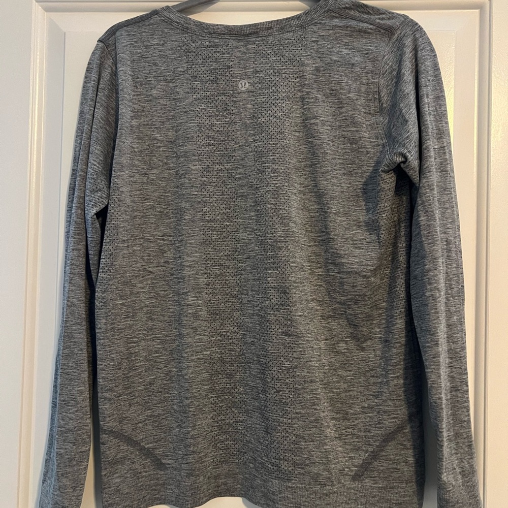 lululemon athletica Women’s Heathered Gray Relaxed Swiftly